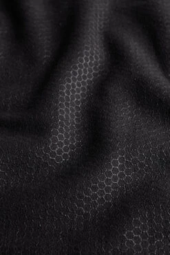 Grounded No-Slip Towel - Black -ALO Clothing Shop A0029U 01 b1 a2