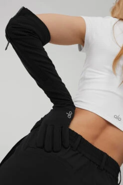 Sleek City Gloves - Black -ALO Clothing Shop A0184W 01 b1 s1 a3 1 m89