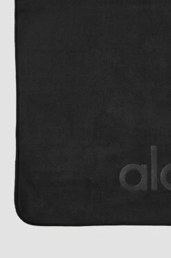 Performance No Sweat Hand Towel - Black 6 Performance No Sweat Hand Towel - Black -ALO Clothing Shop A0247U 01 b1 a3
