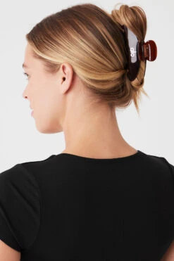 90's Claw Clip - Brown Tortoise -ALO Clothing Shop A0286W 05200 b1 s1 a1 1 m89