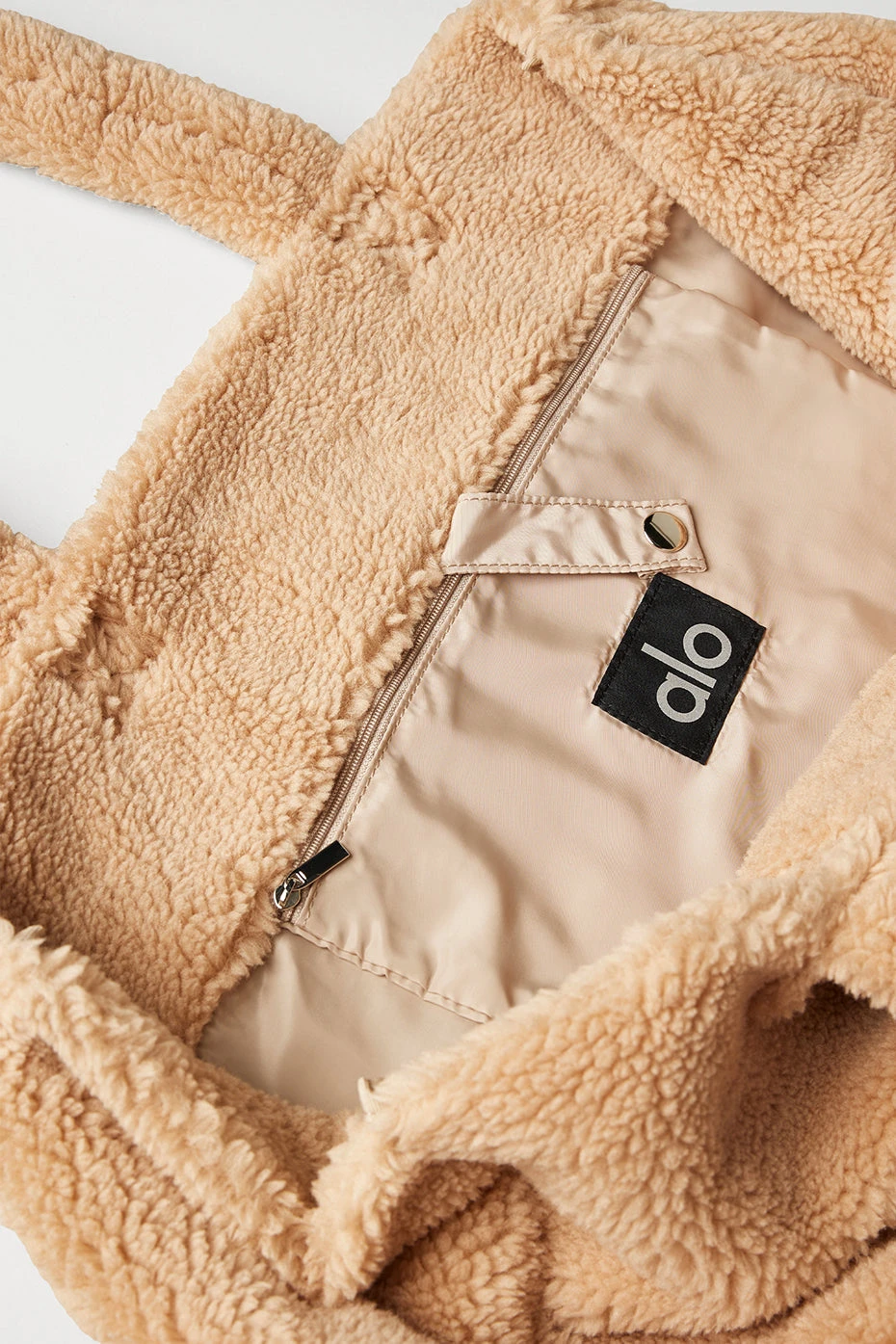 Foxy Sherpa Tote - Camel 6 Foxy Sherpa Tote - Camel - Image 6