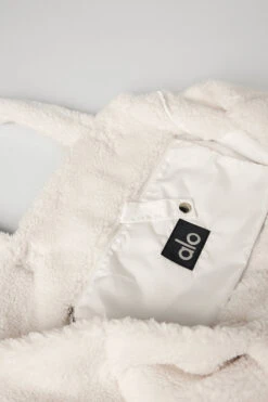 Foxy Sherpa Tote - Ivory 8 Foxy Sherpa Tote - Ivory -ALO Clothing Shop A0466U 03299 b1 a4 2