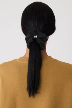 Bead It Oversized Scrunchie - Black -ALO Clothing Shop A0494U 01 b1 a2 m18