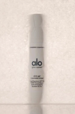 Daily SPF Face Moisturizer -ALO Clothing Shop B1015FF 0001 b1 a4