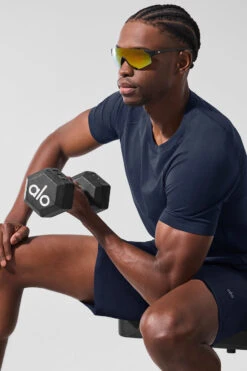 Alo Vapor Crewneck Short Sleeve - Navy 8 Alo Vapor Crewneck Short Sleeve - Navy -ALO Clothing Shop M1228R 03842 b1 s1 a3 1 m221