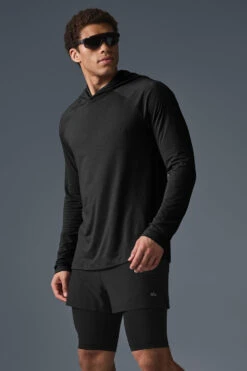 Core Hooded Runner - Black -ALO Clothing Shop M3156R 01 b1 s1 a4 1 m198