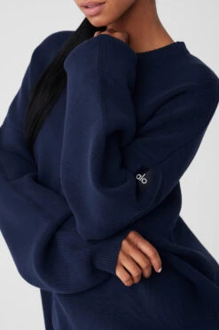 Scholar Crew Neck Sweater - Navy 7 Scholar Crew Neck Sweater - Navy -ALO Clothing Shop M3224R 03842 b1 s1 a4 1 m18