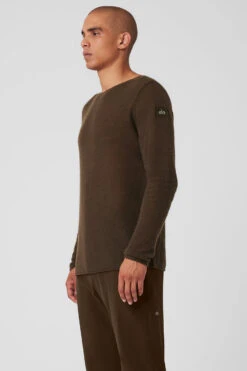 Cashmere Reform Long Sleeve - Espresso -ALO Clothing Shop M3229R 04064 b1 s3 a2 1 m154