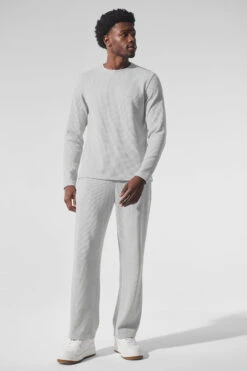 Elevate Waffle Long Sleeve Crew - Athletic Heather Grey 8 Elevate Waffle Long Sleeve Crew - Athletic Heather Grey -ALO Clothing Shop M3265R 02910 b1 s3 a3 m225