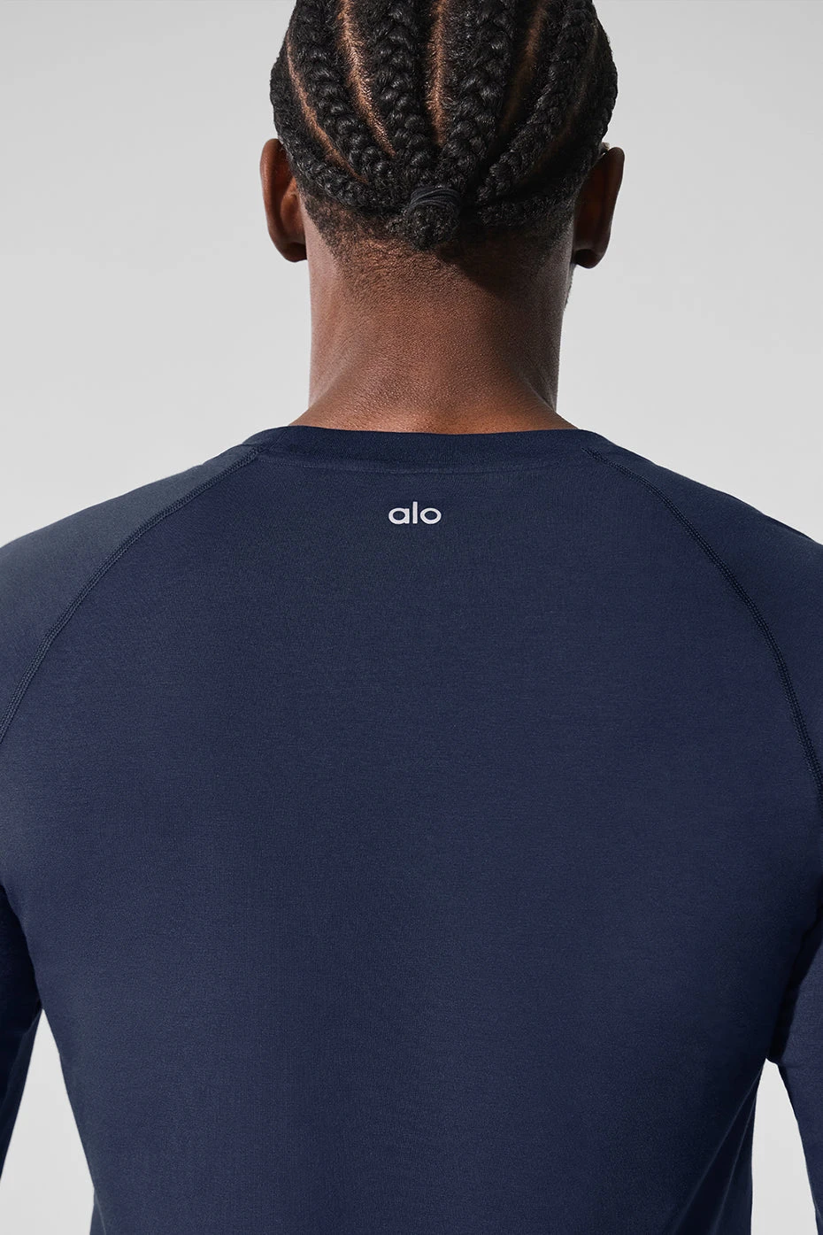 Alo Vapor Crewneck Long Sleeve - Navy 4 Alo Vapor Crewneck Long Sleeve - Navy - Image 4