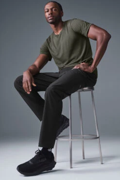 Repetition Pant - Black 9 Repetition Pant - Black -ALO Clothing Shop M5126R 01 b1 s1 a5 1 m221