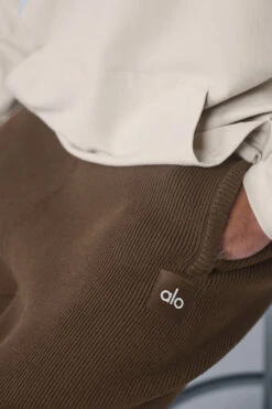 Scholar Straight Leg Sweatpant - Espresso -ALO Clothing Shop M5171R 04064 b1 s1 a5 1 m214