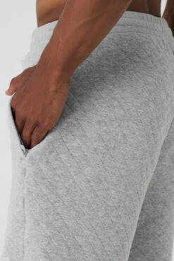 Quilted Stadium Short - Athletic Heather Grey 7 Quilted Stadium Short - Athletic Heather Grey -ALO Clothing Shop M6103R 02910 b1 s1 a4 1 m149