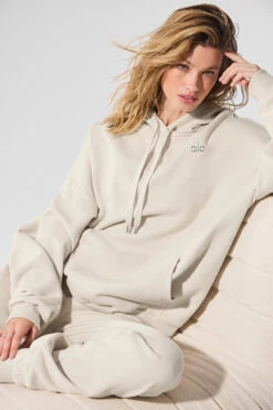 Accolade Hoodie - Bone -ALO Clothing Shop U3031RG 03040 b1 s1 a4 1 m91