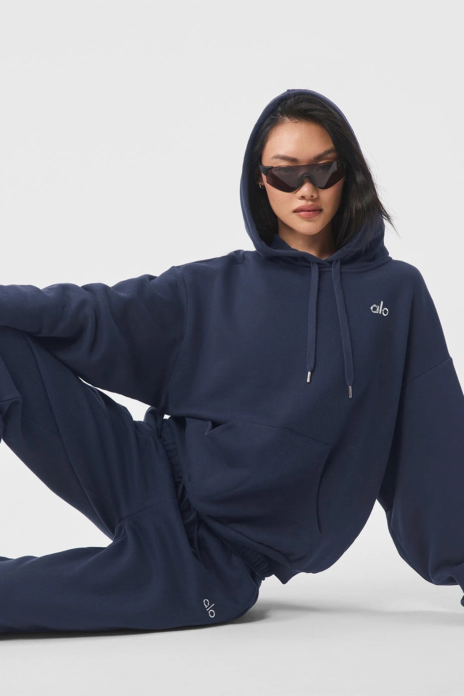 Accolade Hoodie - Navy 2 Accolade Hoodie - Navy - Image 2