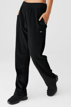 Velour Baller Pant - Black -ALO Clothing Shop U5010R0 01 b1 s1 a3 1 m18 ee748d0b 0f04 4d08 9d5e 5aa930dedbc9