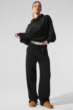 Accolade Straight Leg Sweatpant - Black 11 Accolade Straight Leg Sweatpant - Black -ALO Clothing Shop U5013RG 01 b1 s1 a5 1 m91