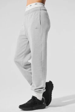 Accolade Sweatpant - Athletic Heather Grey 6 Accolade Sweatpant - Athletic Heather Grey -ALO Clothing Shop U5013RG 02910 b1 s1 a3 1 m91