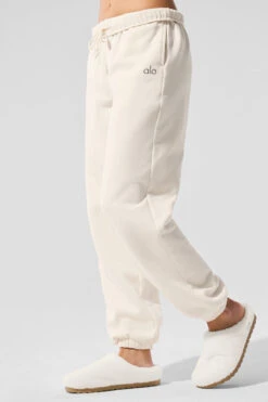 Accolade Sweatpant - Ivory 7 Accolade Sweatpant - Ivory -ALO Clothing Shop U5013RG 03299 b1 s1 a3 1 m206