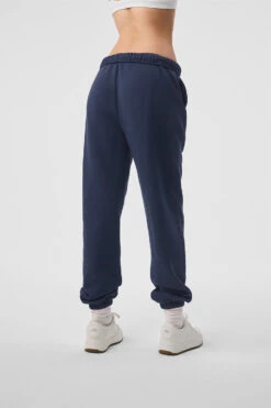 Accolade Sweatpant - Navy -ALO Clothing Shop U5013RG 03842 b1 s1 a3 1 m54 f2c9beec 1a07 4d45 968d e79fcfbe0be7