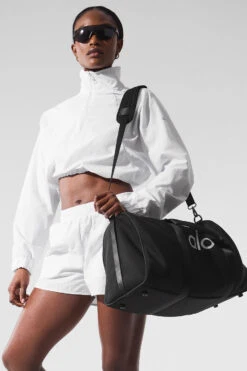 Cropped 1/4 Zip Alumni Pullover - White 7 Cropped 1/4 Zip Alumni Pullover - White -ALO Clothing Shop W3660R 00 b1 s1 a4 1 m189