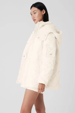 Snomoto Puffer Jacket - Ivory -ALO Clothing Shop W4521R 03299 b1 s1 a3 1 m54