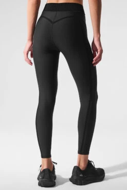 Airlift High-Waist 7/8 Line Up Legging - Black -ALO Clothing Shop W51154R 01 b1 s1 a2 1 m224