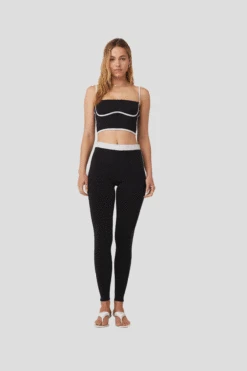 Airbrush High-Waist Streamlined Legging - Black/White -ALO Clothing Shop W51160R 0100 b1 s1 a1 2 m89