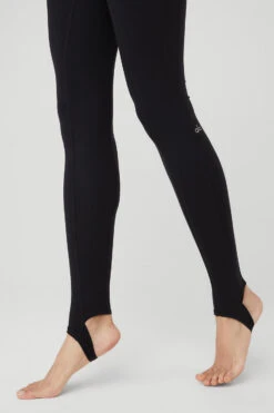 Airbrush High-Waist Enso Legging - Black -ALO Clothing Shop W51199R 01 b1 s1 a5 1 m54