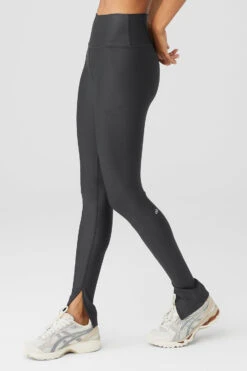 Airlift High-Waist Elongated Legging - Anthracite 6 Airlift High-Waist Elongated Legging - Anthracite -ALO Clothing Shop W51311R 02125 b1 s1 a2 1 m18