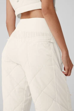 High-Waist Snowrider Puffer Pant - Ivory -ALO Clothing Shop W51351R 03299 b1 s1 a4 1 m54