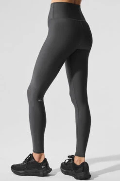 High-Waist Airlift Legging - Anthracite 7 High-Waist Airlift Legging - Anthracite -ALO Clothing Shop W5561R 02125 b1 s1 a3 1 m206