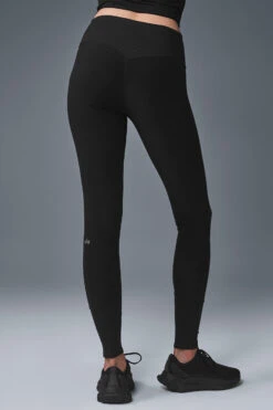 High-Waist Alosoft Lounge Legging - Black 6 High-Waist Alosoft Lounge Legging - Black -ALO Clothing Shop W5762R 01 b1 s1 a2 1 m54