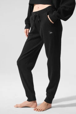 Muse Sweatpant - Black -ALO Clothing Shop W5784R 01 b1 s1 a3 1 m191