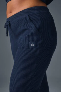 Muse Sweatpant - Navy -ALO Clothing Shop W5784R 03842 b1 s1 a3 1 m182