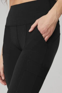 High-Waist Cargo Legging - Black -ALO Clothing Shop W5874R 01 b1 s1 a4 1 m90