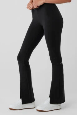 Airbrush High-Waist Flutter Legging - Black -ALO Clothing Shop W5946R 01 b1 s1 a2 1 m54 5fbb57a7 cb63 4027 890f a043be1fd2b0