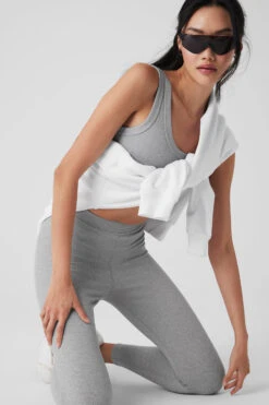 Ribbed High-Waist 7/8 Blissful Legging - Athletic Heather Grey -ALO Clothing Shop W5987R 02910 b1 s1 a4 2 m54