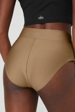 Airlift Record-Breaker Boyshort - Gravel -ALO Clothing Shop W6282R 01347 b1 s1 a5 1 m100