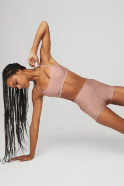 3" High-Waist Airlift Short - Smoky Quartz -ALO Clothing Shop W6363R 02512 b1 s1 a4 1 m76